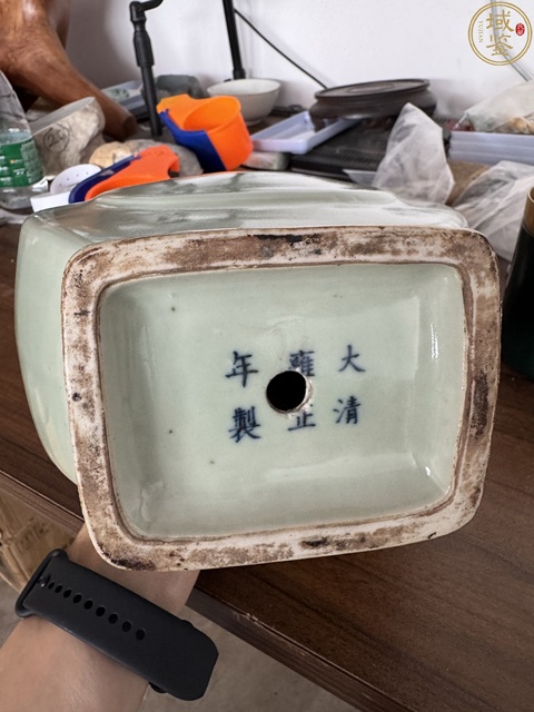 古玩陶瓷豆青釉貫耳瓶拍賣，當前價格6666元