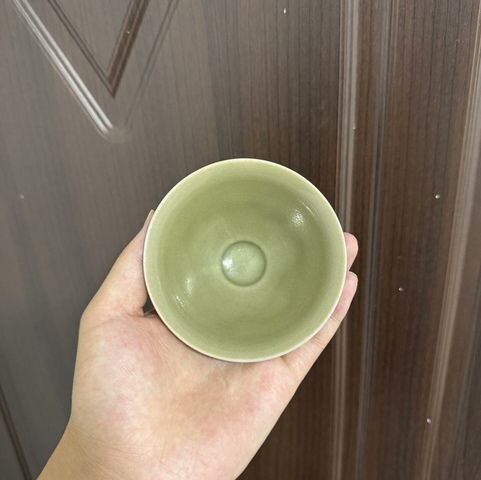 古玩陶瓷耀州窯系素面青釉盞真品鑒賞圖