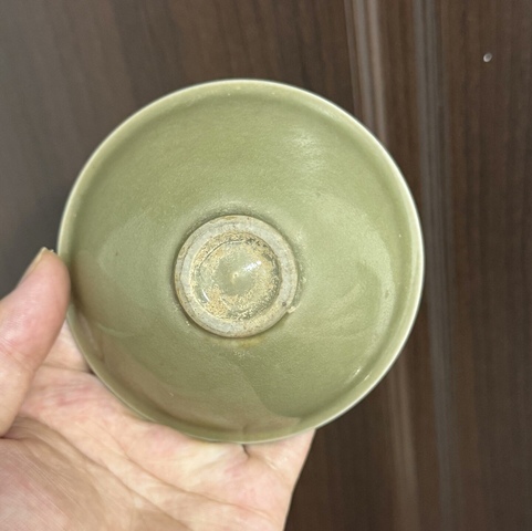 古玩陶瓷耀州窯系素面青釉盞真品鑒賞圖