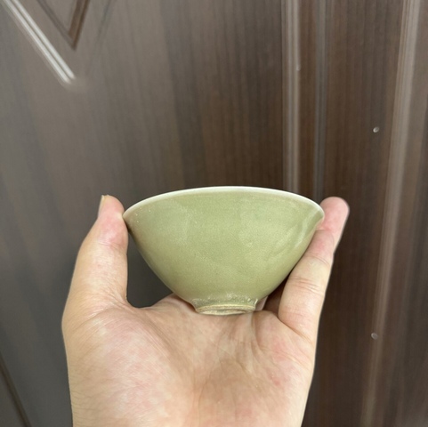 古玩陶瓷耀州窯系素面青釉盞真品鑒賞圖