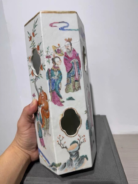 古玩陶瓷粉彩十二花神圖帽筒真品鑒賞圖