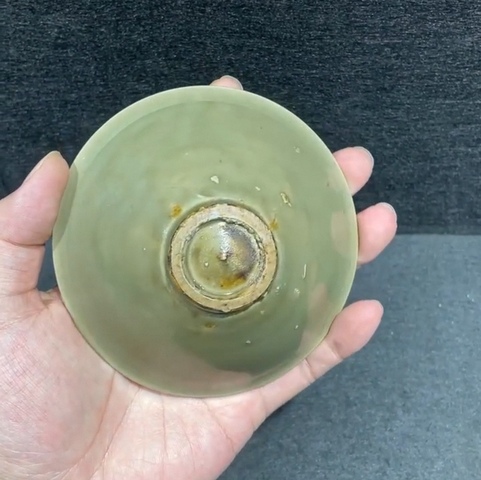 古玩陶瓷耀州窯系素面青釉盞真品鑒賞圖