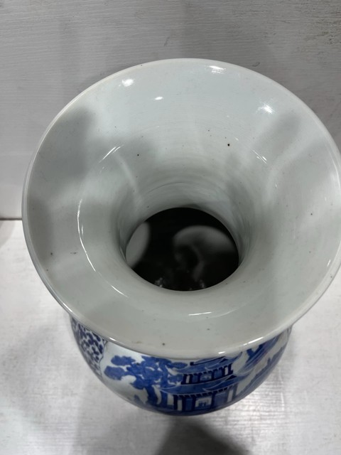 古玩陶瓷開窗亭臺樓閣紋撇口瓶真品鑒賞圖