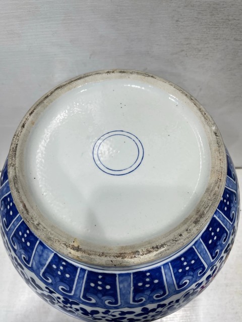 古玩陶瓷開窗亭臺樓閣紋撇口瓶真品鑒賞圖