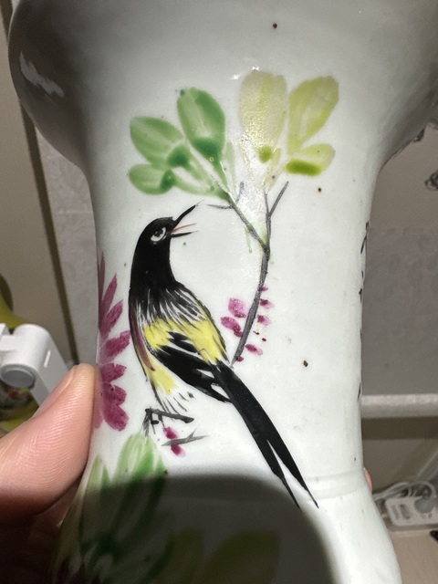 古玩陶瓷花鳥紋淺絳彩花觚真品鑒賞圖