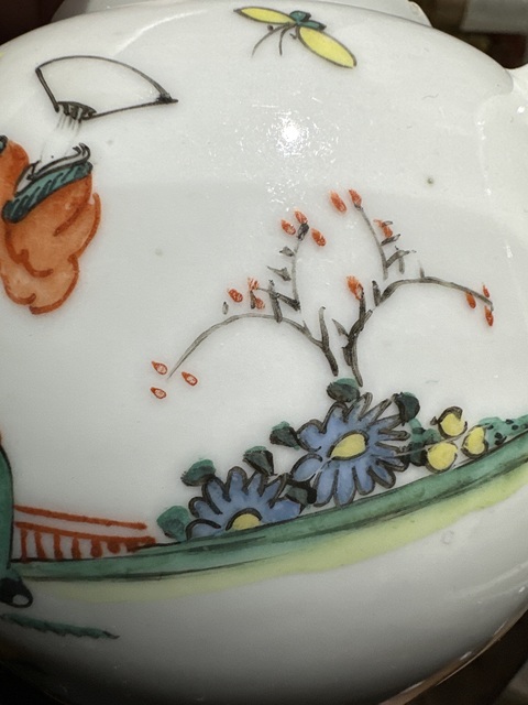 古玩陶瓷黛玉葬花粉彩執壺真品鑒賞圖