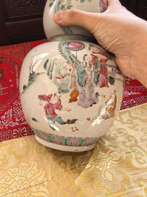 古玩陶瓷人物紋粉彩葫蘆瓶真品鑒賞圖