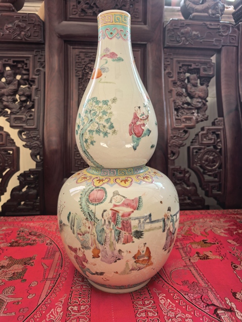 古玩陶瓷粉彩葫蘆瓶真品鑒賞圖