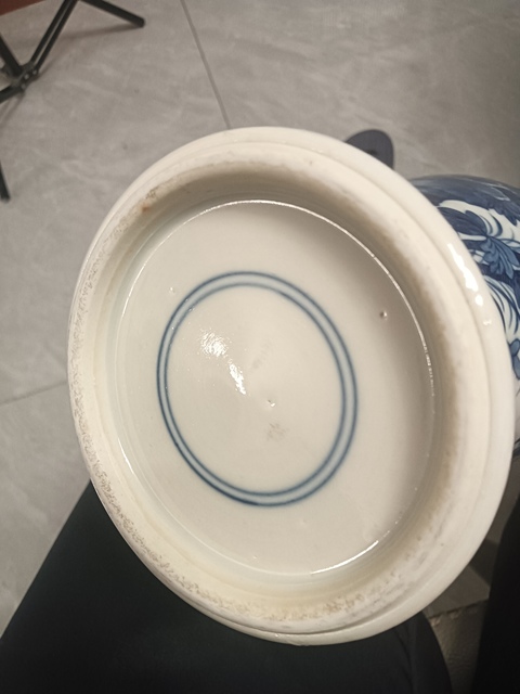 古玩陶瓷花鳥蝶紋青花觀音瓶真品鑒賞圖