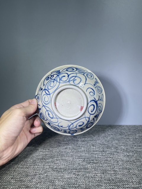 古玩陶瓷清中晚期.纏枝卷云紋碗(壺承 茶空間首選)拍賣，當前價格0元