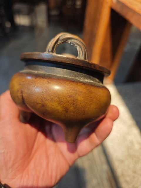 古玩銅器清代繩紋耳三足爐  宣德爐  銅爐真品鑒賞圖