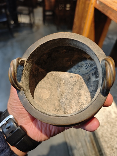 古玩銅器清代繩紋耳三足爐  宣德爐  銅爐真品鑒賞圖