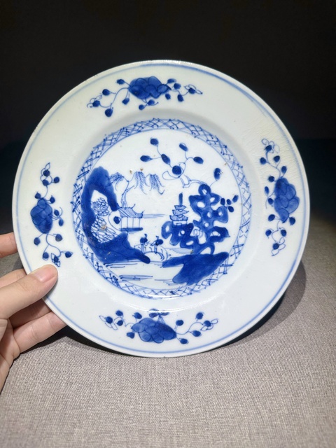 古玩陶瓷山水人物青花盤真品鑒賞圖