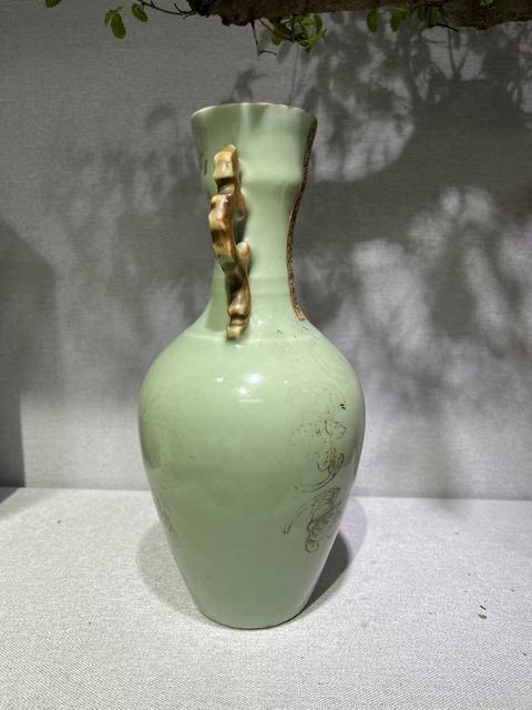 古玩陶瓷民國(guó)青釉描金五福捧壽雙龍耳瓶真品鑒賞圖