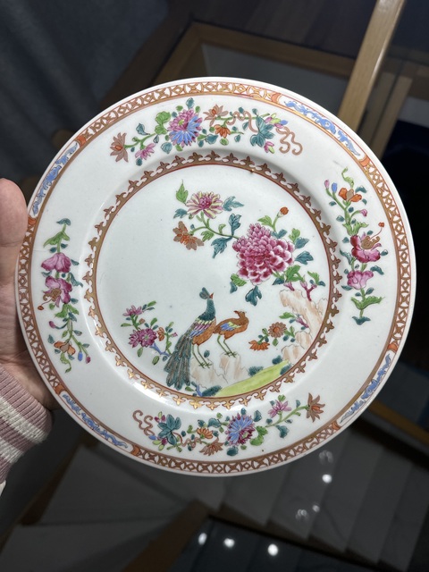 古玩陶瓷乾隆廣彩盤真品鑒賞圖