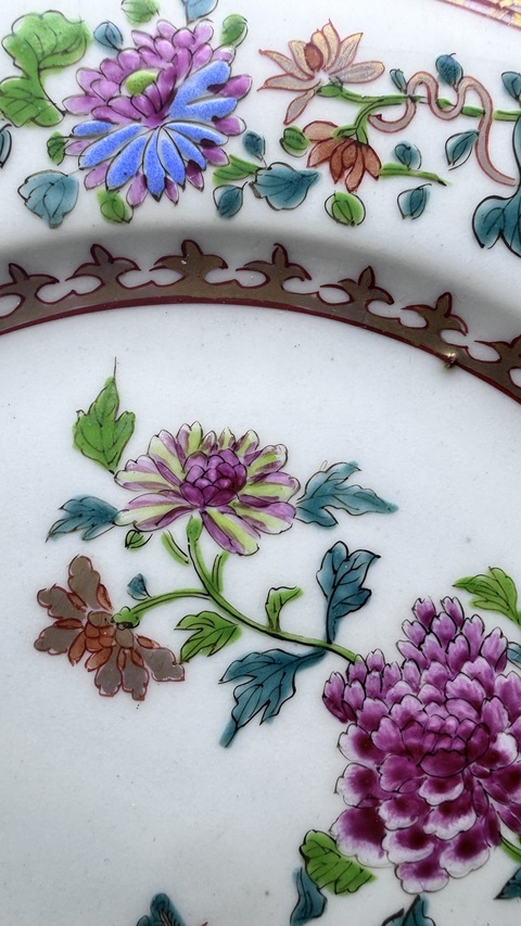 古玩陶瓷乾隆廣彩盤真品鑒賞圖