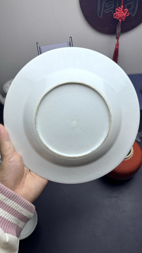 古玩陶瓷乾隆廣彩盤真品鑒賞圖