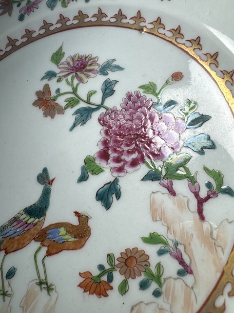 古玩陶瓷乾隆廣彩盤真品鑒賞圖