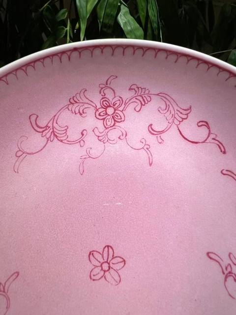 古玩陶瓷胭脂紅釉花卉紋盤真品鑒賞圖