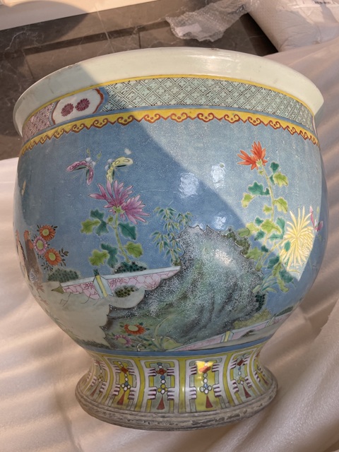 古玩陶瓷粉彩雞紋大花盆真品鑒賞圖