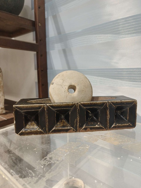 古玩陶瓷茶碾真品鑒賞圖