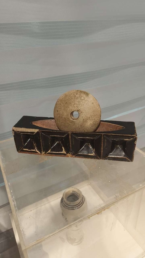 古玩陶瓷茶碾真品鑒賞圖