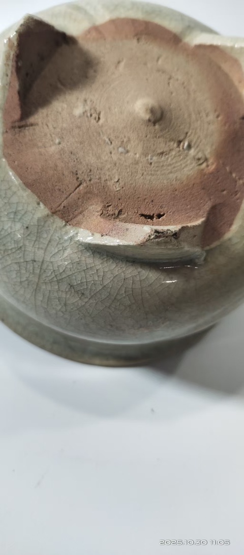 古玩陶瓷明龍泉三足爐真品鑒賞圖