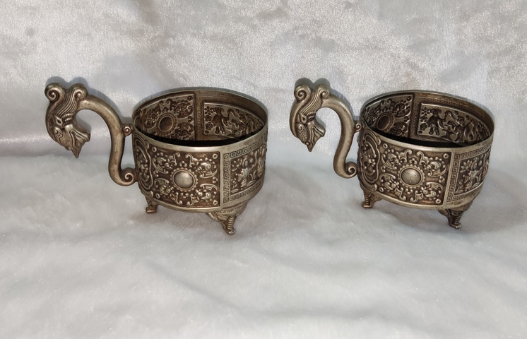 古玩字畫老銀浮雕龍耳對杯真品鑒賞圖