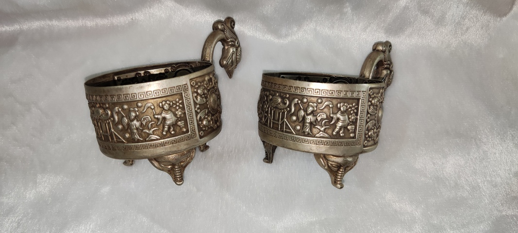 古玩字畫老銀浮雕龍耳對杯真品鑒賞圖