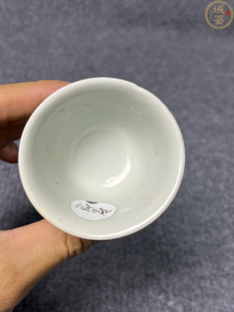 古玩陶瓷晚清青花杯真品鑒賞圖