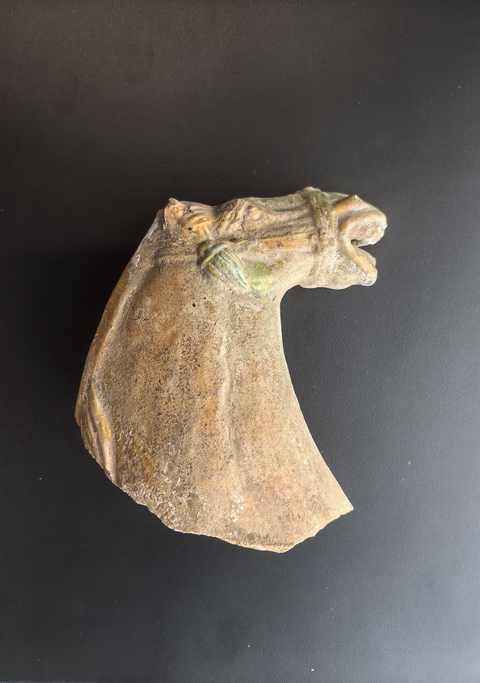 古玩陶瓷隋唐三彩馬頭拍賣,當(dāng)前價(jià)格3888元