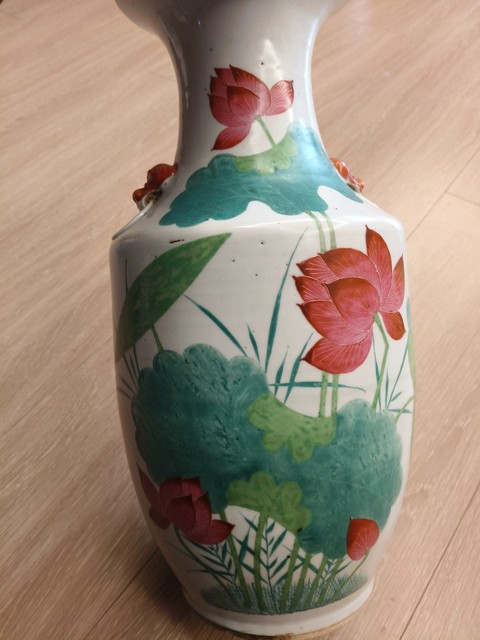 古玩陶瓷民國粉彩瓶真品鑒賞圖