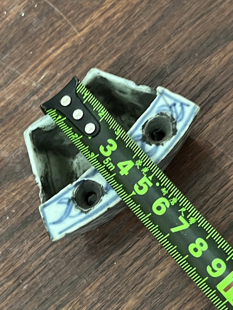 古玩陶瓷青花纏枝蓮紋筆插真品鑒賞圖