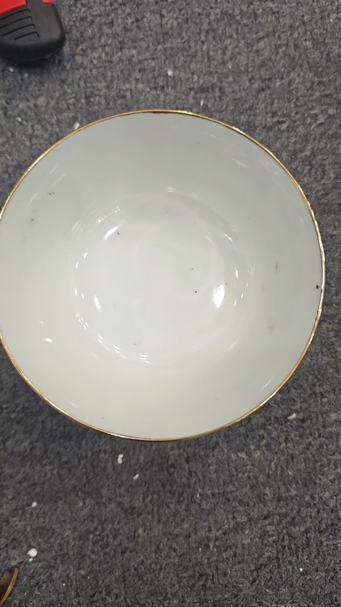 古玩陶瓷百花不落地粉彩碗盤真品鑒賞圖