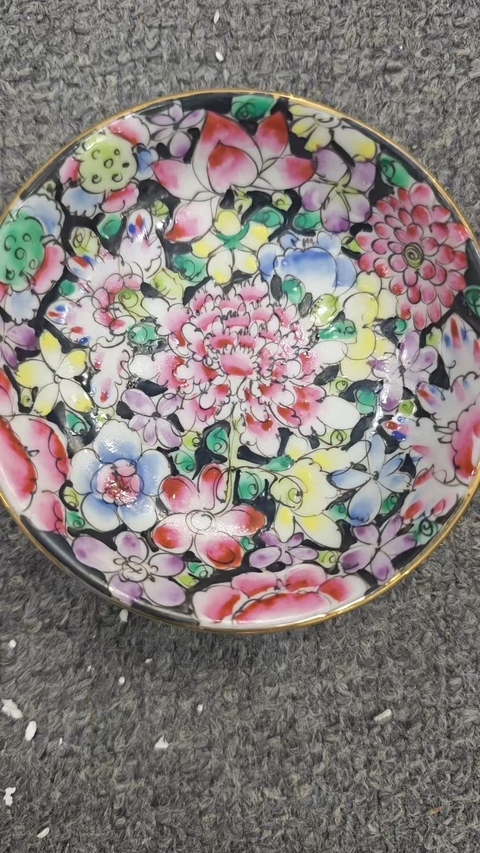 古玩陶瓷百花不落地粉彩碗盤真品鑒賞圖
