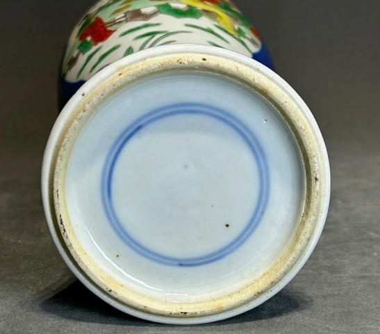 古玩陶瓷晚清灑藍開窗人物故事五彩瓶拍賣，當前價格3980元