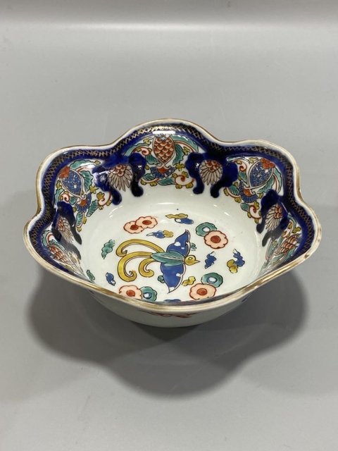 古玩陶瓷民國青花五彩花口碗真品鑒賞圖