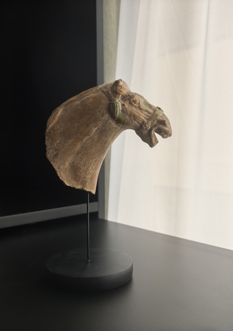 古玩陶瓷隋唐三彩馬頭拍賣,當(dāng)前價(jià)格3888元