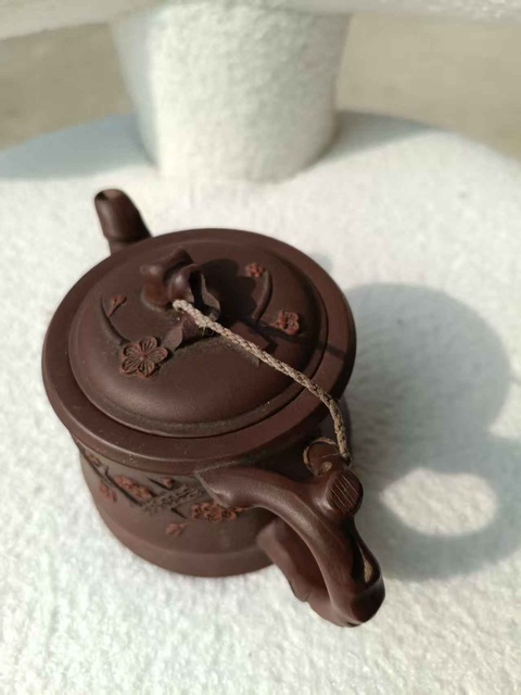 古玩陶瓷堆花卉紋紫砂壺真品鑒賞圖