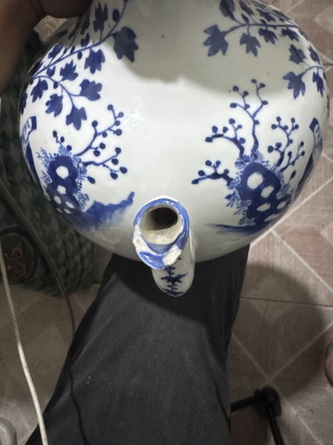 古玩陶瓷人物紋青花壺真品鑒賞圖