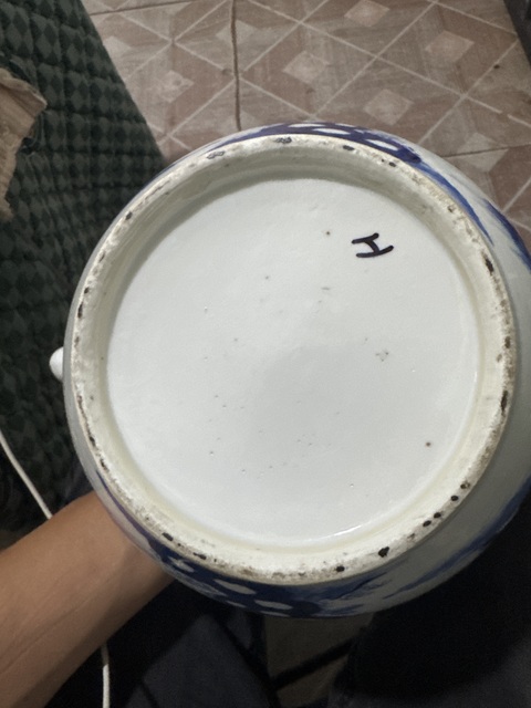 古玩陶瓷人物紋青花壺真品鑒賞圖