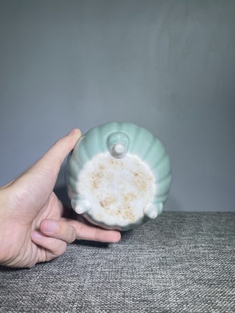 古玩陶瓷清末民初.豆青釉香爐拍賣,當前價格550元