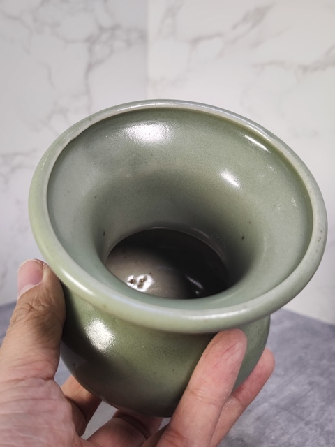 古玩陶瓷青釉刻花渣斗真品鑒賞圖