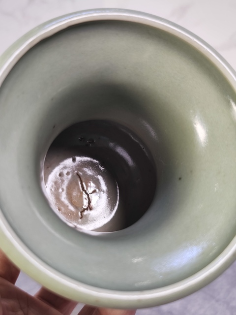 古玩陶瓷青釉刻花渣斗真品鑒賞圖