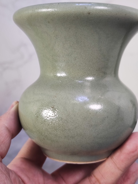 古玩陶瓷青釉刻花渣斗真品鑒賞圖