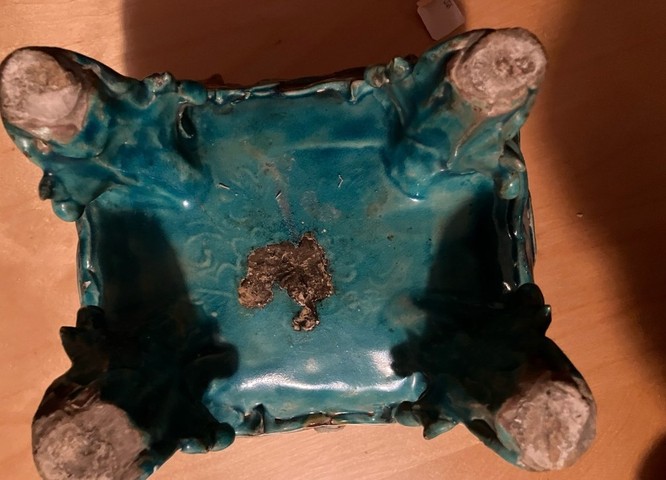 古玩陶瓷化華彩雕刻龍紋四方爐真品鑒賞圖