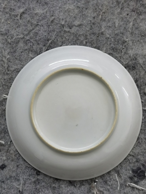 古玩陶瓷仕女紋礬紅盤真品鑒賞圖