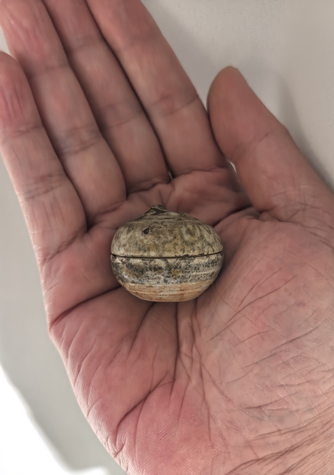 古玩陶瓷唐代越窯青釉印花荸薺盒拍賣，當前價格2888元