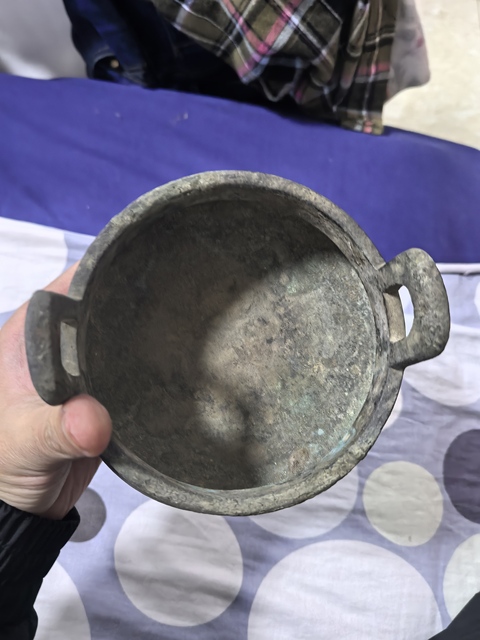 古玩銅器三足鼎式爐真品鑒賞圖