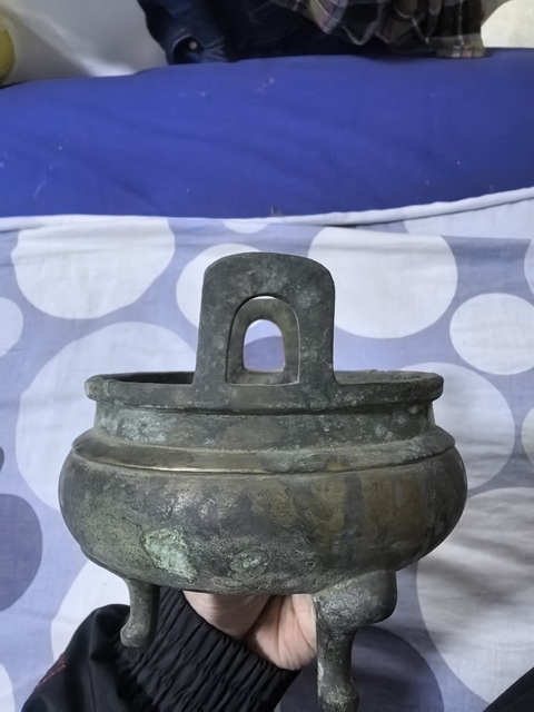古玩銅器三足鼎式爐真品鑒賞圖